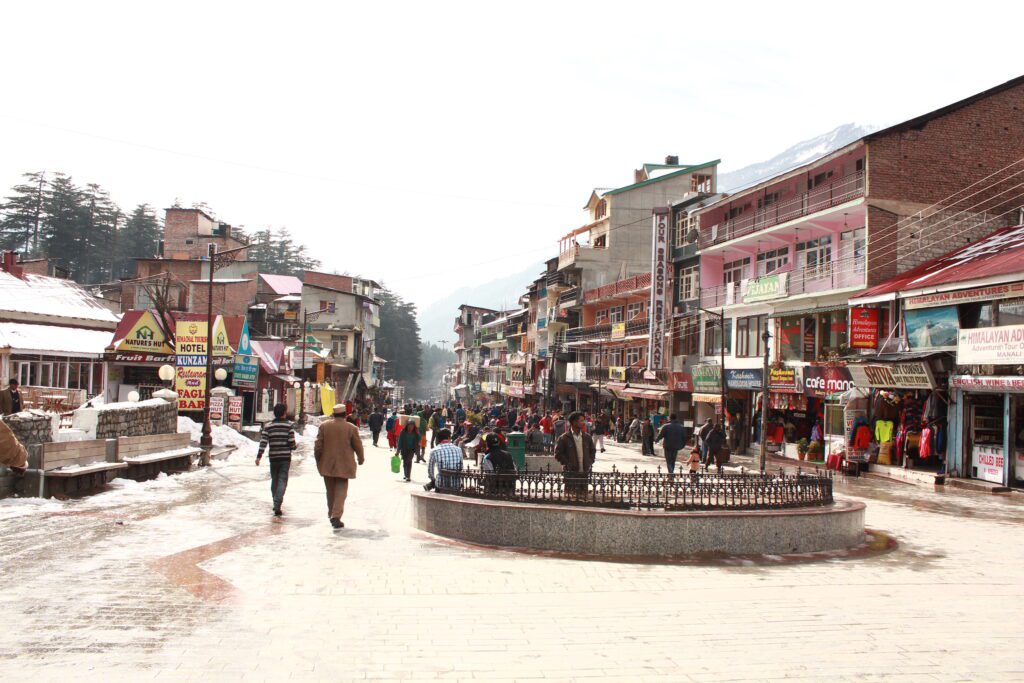 snow in manali